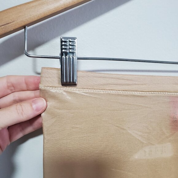 SPANX Skinny Britches Mid-Thigh Shorts Flat Seams Shapewear Beige Nude Womens XL - Picture 3 of 13